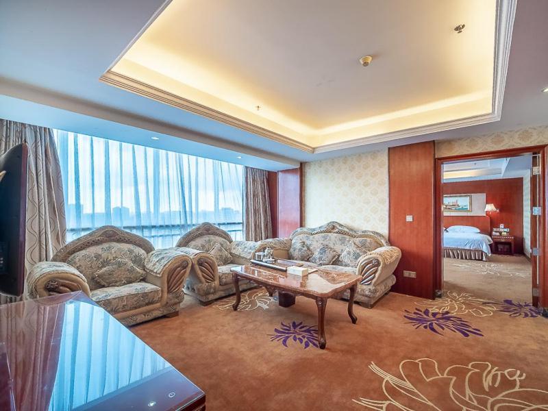 Vienna Hotel Foshan Chancheng Zumiao Branch Экстерьер фото